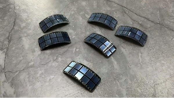 單晶矽粘PC紫外光（guāng）固（gù）化UV膠應用案例-UV無影（yǐng）膠