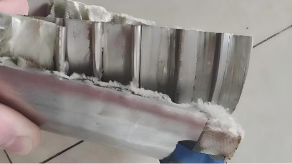 石油管道不鏽鋼對粘KJ-6363F30-5S粘金屬AB膠應用案例（lì）