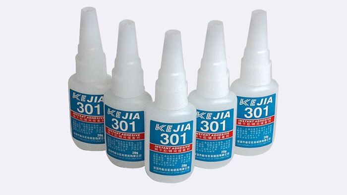 矽橡膠膠粘劑（jì）粘在手上怎麽辦