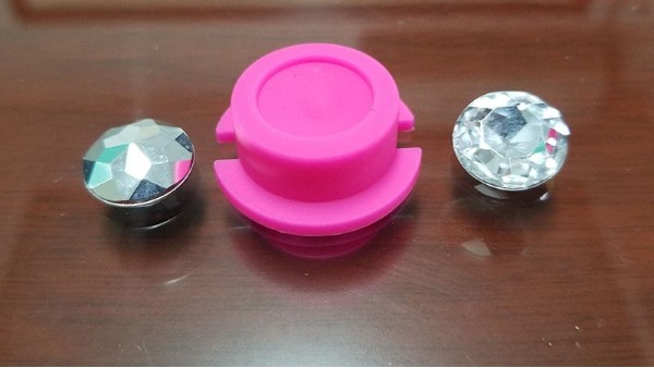 粘矽膠膠水，粘結鑽石與矽膠效果突出