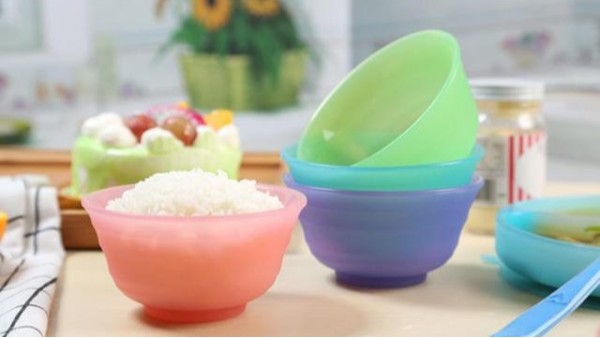 用（yòng）什麽膠水可以粘矽膠餐具