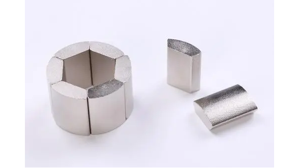 磁鐵粘金屬用什麽膠水粘-磁鐵粘金屬膠水