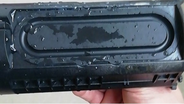 矽橡膠粘塑膠，矽膠（jiāo）膠水防水測試通過