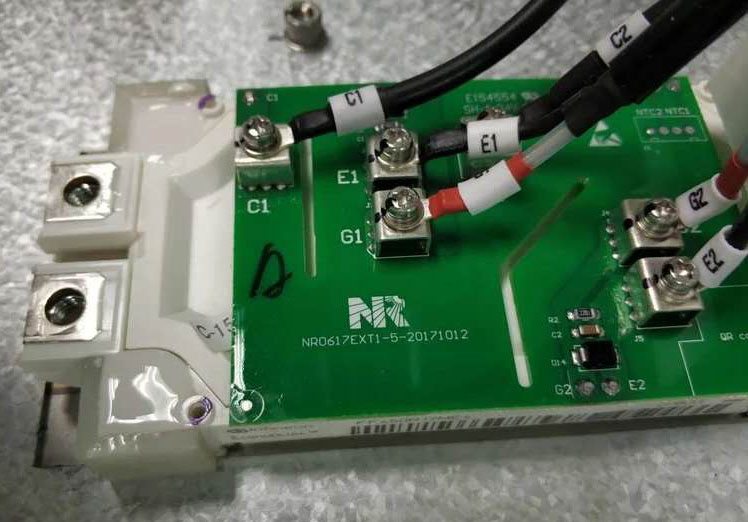 線路板阻燃絕緣膠水（shuǐ）