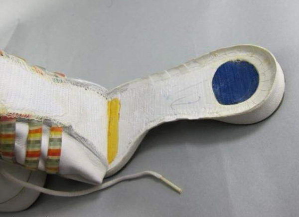 矽膠（jiāo）粘塑料脫膠