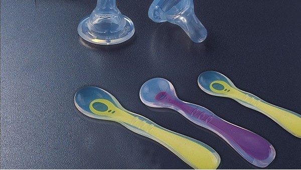 矽膠包塑料熱硫化膠（jiāo）水使用工藝-矽膠包塑膠底塗劑