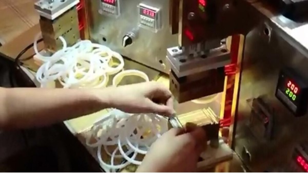 粘矽膠用什麽膠水，科佳膠水值得一（yī）試