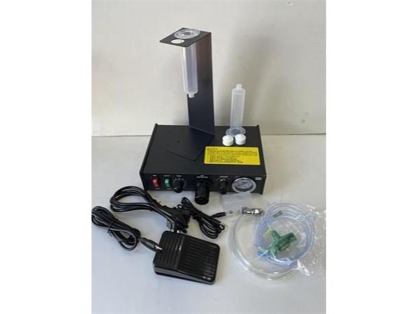 半(bàn)自動點膠機4 半自(zì)動點膠(jiāo)機4