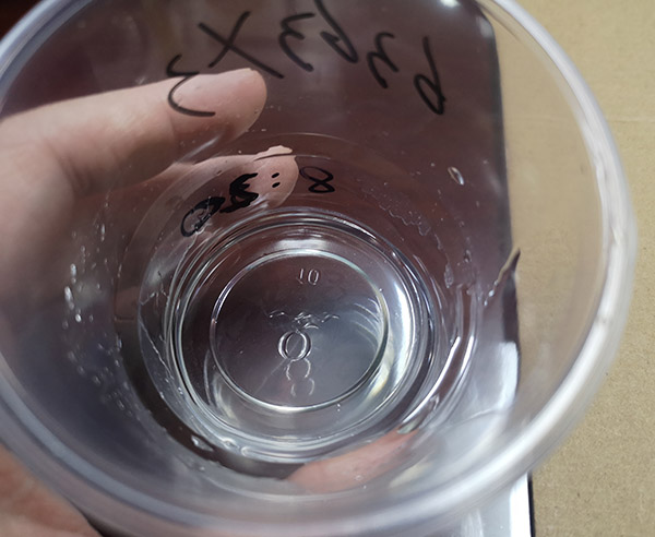 高（gāo）透明（míng）水晶（jīng）滴膠