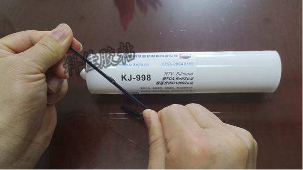 粘矽（guī）膠膠水都有（yǒu）哪些？了解清楚能讓產品粘接更牢固