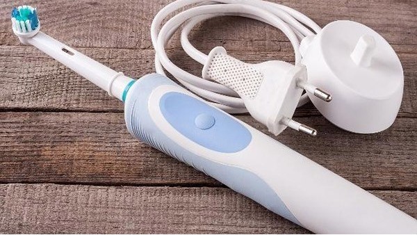 粘電動牙刷，用什麽膠水能過安（ān）全檢測